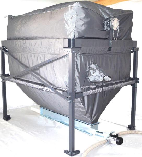 Sonderposten - Silotec BPS Bunkersilo für 16 Tonnen Holzpellets inkl. Fördertrog mit Übergang auf DN50 Saugschlauch-Anschluss
